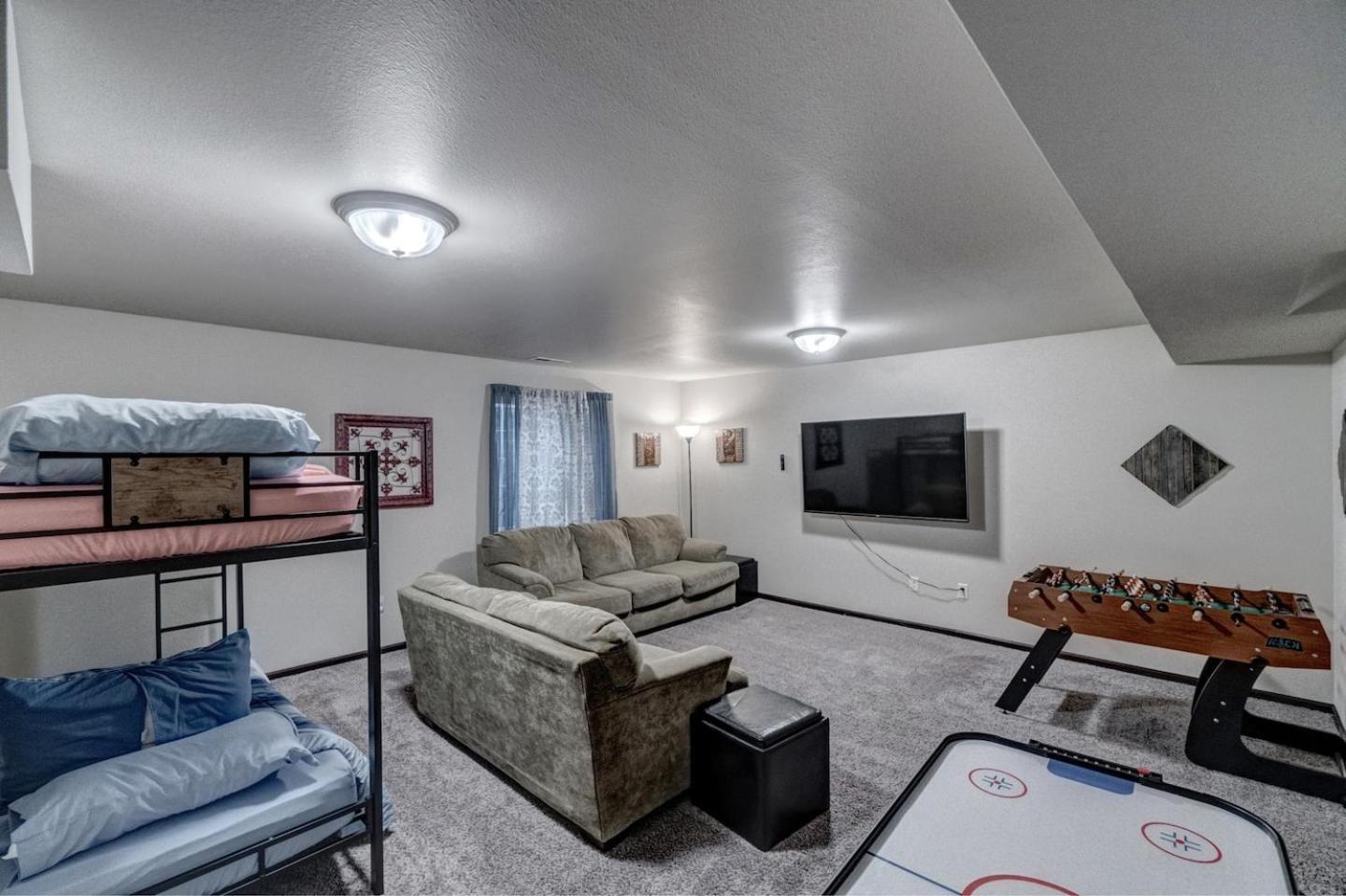 Family Friendly, Locally Owned, Home On A Hill! Rapid City Extérieur photo