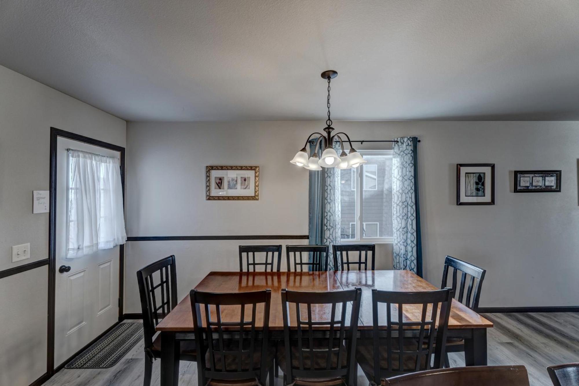 Family Friendly, Locally Owned, Home On A Hill! Rapid City Extérieur photo