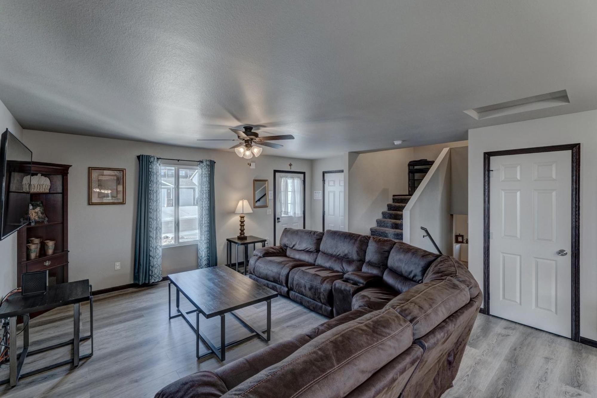 Family Friendly, Locally Owned, Home On A Hill! Rapid City Extérieur photo